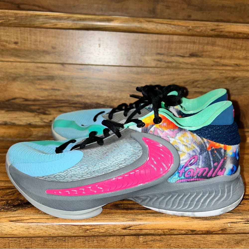 Giannis Nike Freak 4 SE Basketball Shoes